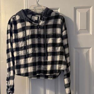 American Eagle Outfitters Black and White Plaid Button Down Shirt